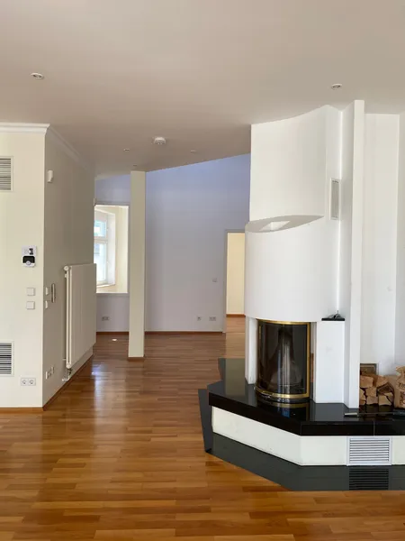 **4-Zimmer-Dachgeschosswohnung mit Terrasse in Schöneberg** — photo 1